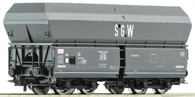 4 axle High capacity Hopper car<br /><a href='images/pictures/Roco/225400.jpg' target='_blank'>Full size image</a>